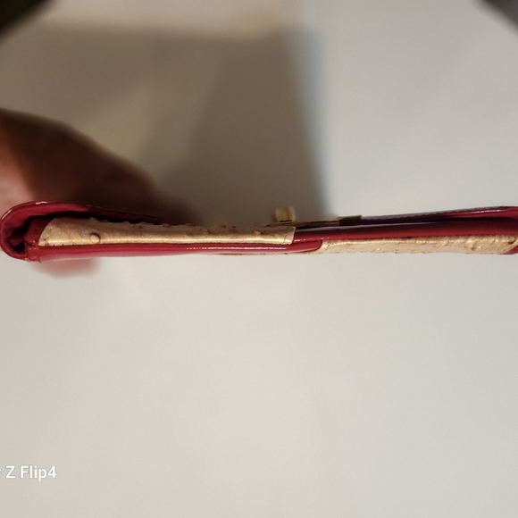 Sophisticated Modern Red and Gold Clutch/ IPAD Case with Metallic Accents EUC - Picture 5 of 15